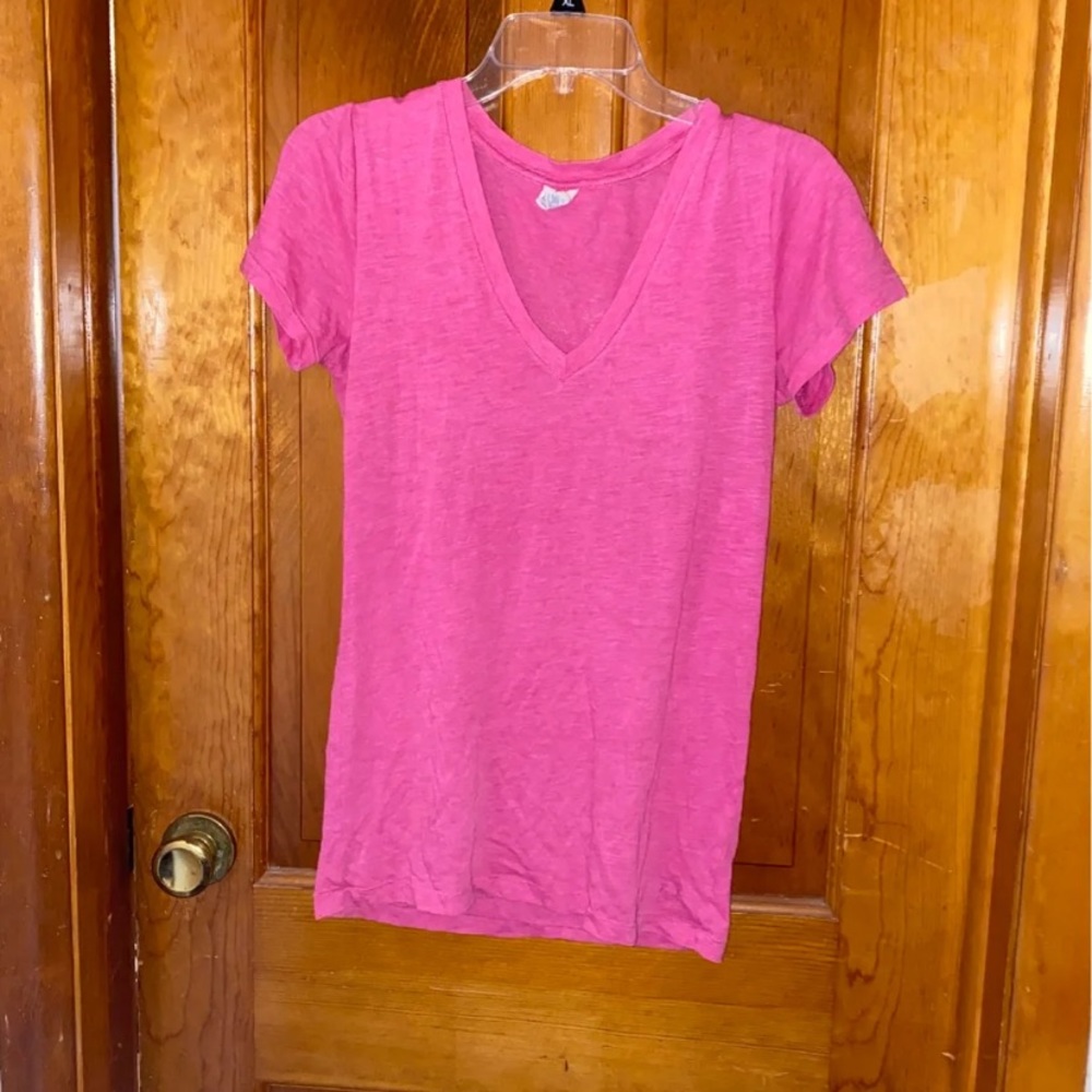 PINK Vneck t shirt